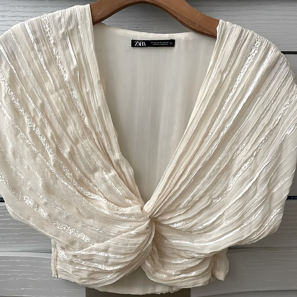 Zara size XS cream top